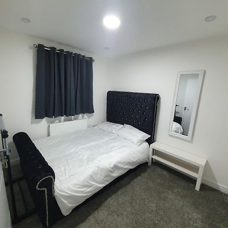 Beautiful Rooms Shaw St And Pine St Bury  Exterior foto