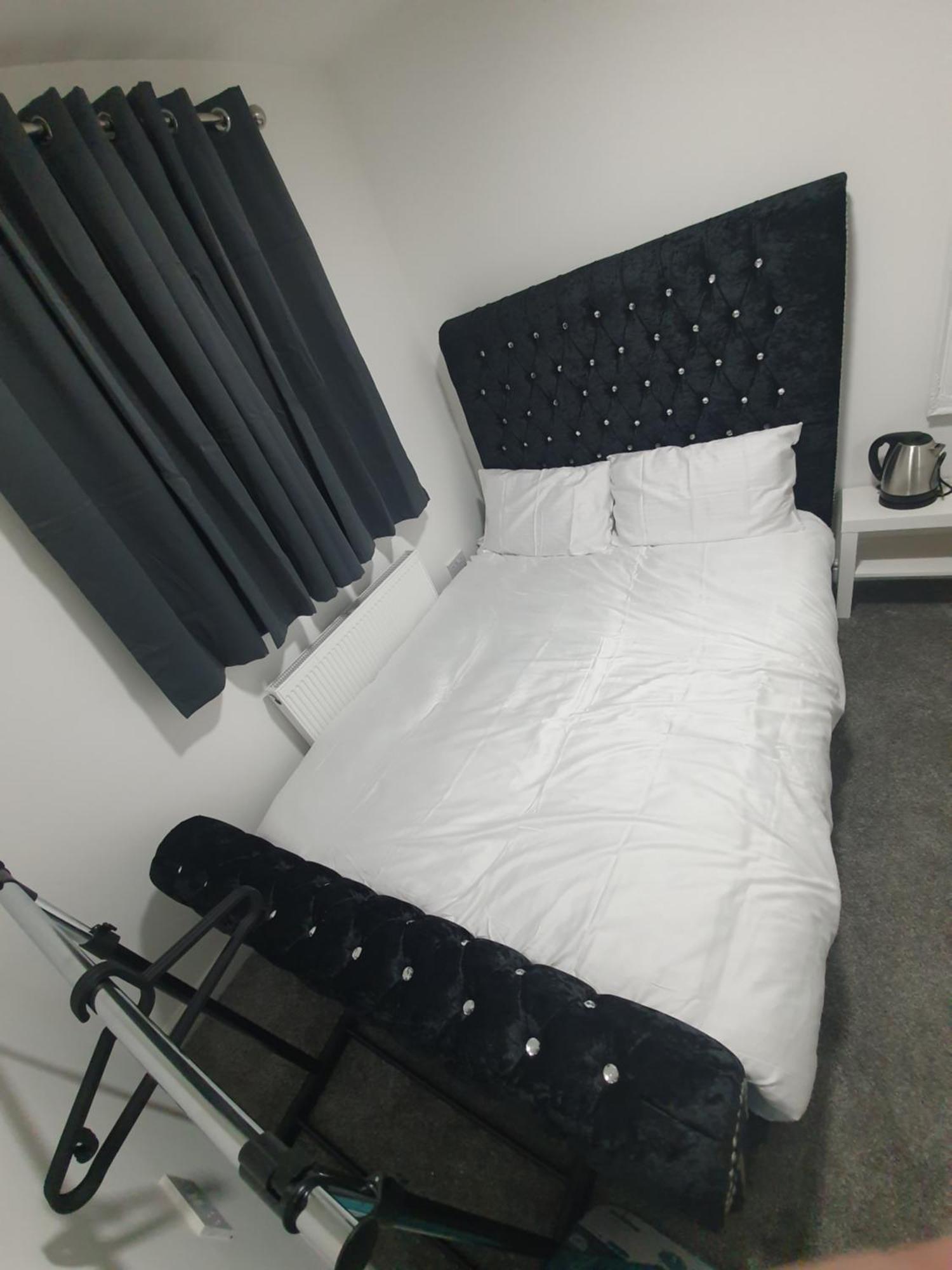 Beautiful Rooms Shaw St And Pine St Bury  Exterior foto