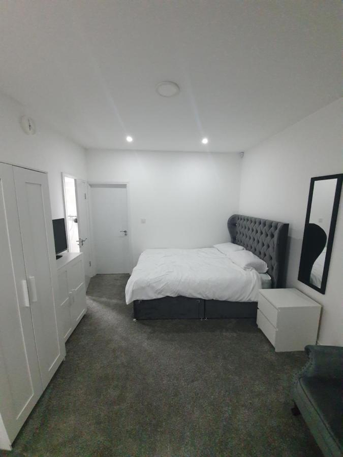 Beautiful Rooms Shaw St And Pine St Bury  Exterior foto