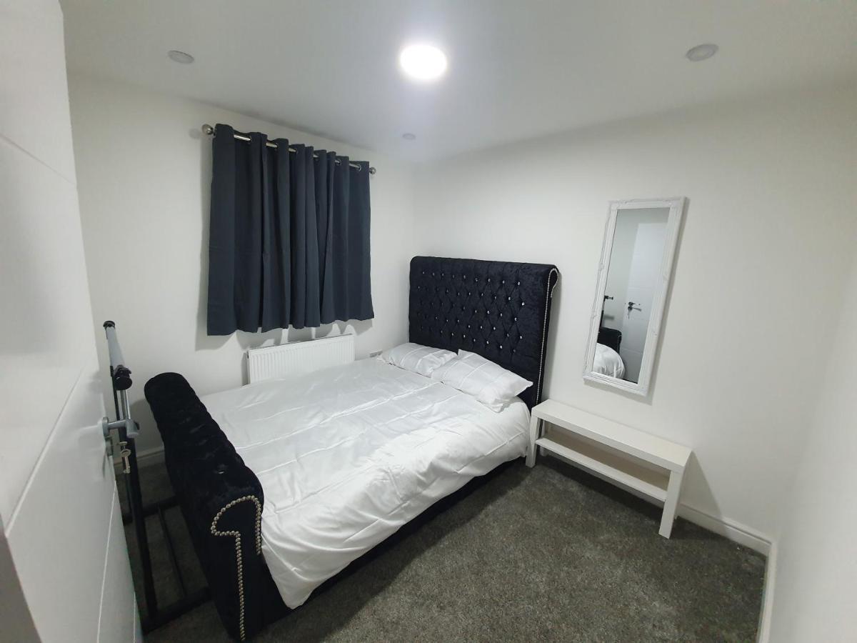 Beautiful Rooms Shaw St And Pine St Bury  Exterior foto